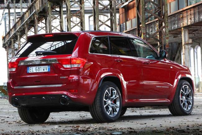 Exterieur_Jeep-Grand-Cherokee-SRT8_7