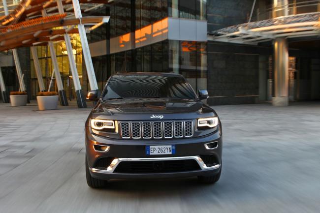 Exterieur_Jeep-Grand-Cherokee-Summit_4