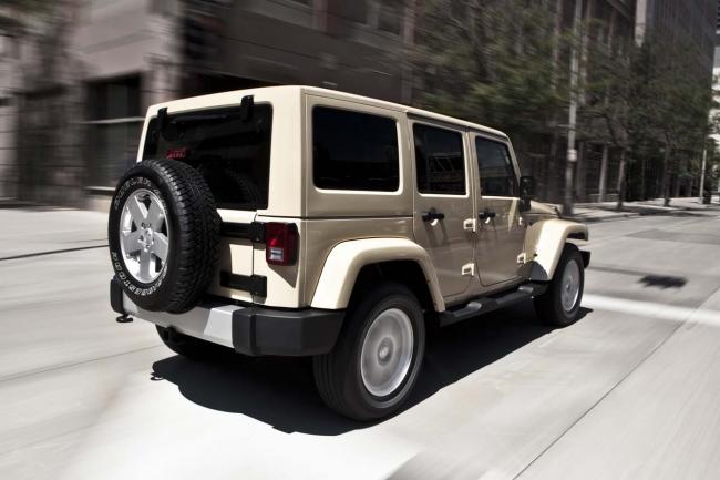 Exterieur_Jeep-Wrangler-2011_3