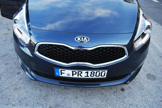 Exterieur_Kia-Carens-2013_0