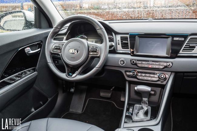 Interieur_Kia-Niro-Hybrid-2016_23