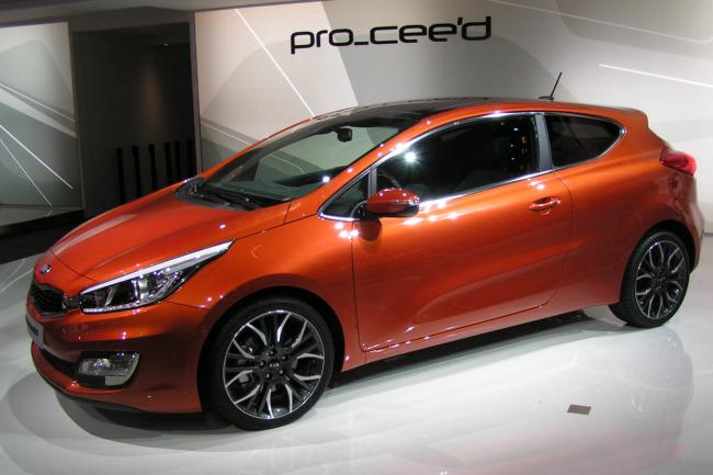 Exterieur_Kia-Pro-Ceed-2013_1