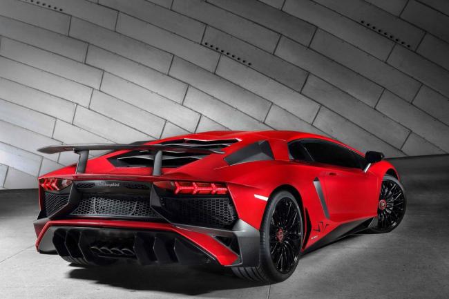 Exterieur_Lamborghini-Aventador-LP750-4-SV_6