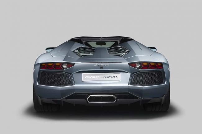Exterieur_Lamborghini-Aventador-Roadster_9