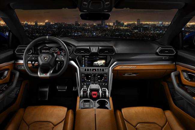 Interieur_Lamborghini-Urus_16