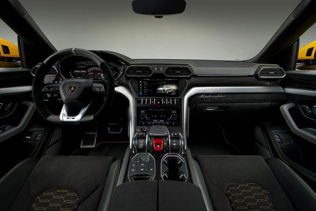 Interieur_Lamborghini-Urus_19