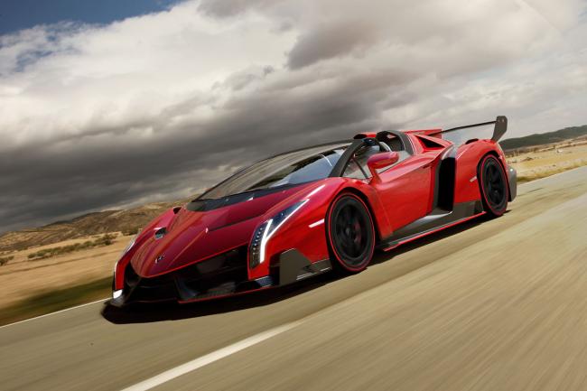 Exterieur_Lamborghini-Veneno-Roadster_0