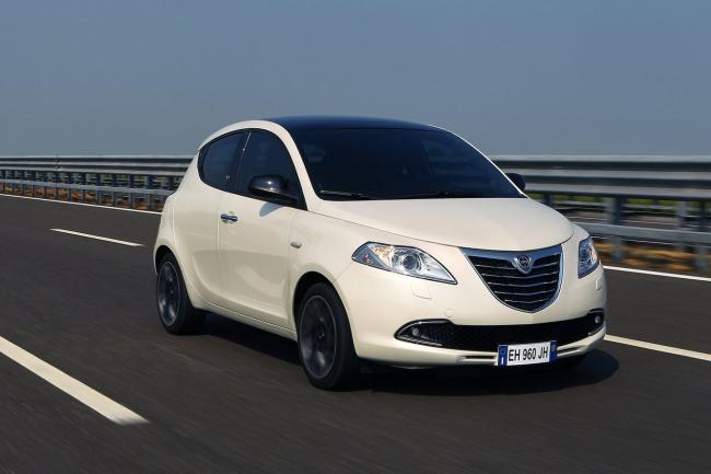 Exterieur_Lancia-Ypsilon-2011_5