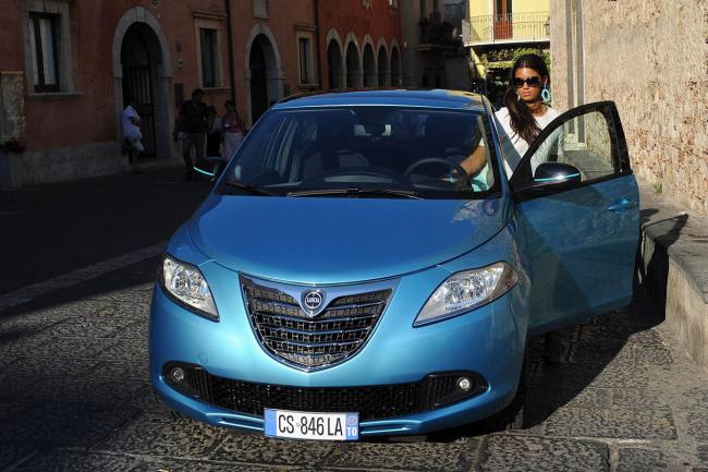 Exterieur_Lancia-Ypsilon-Elefantino_5