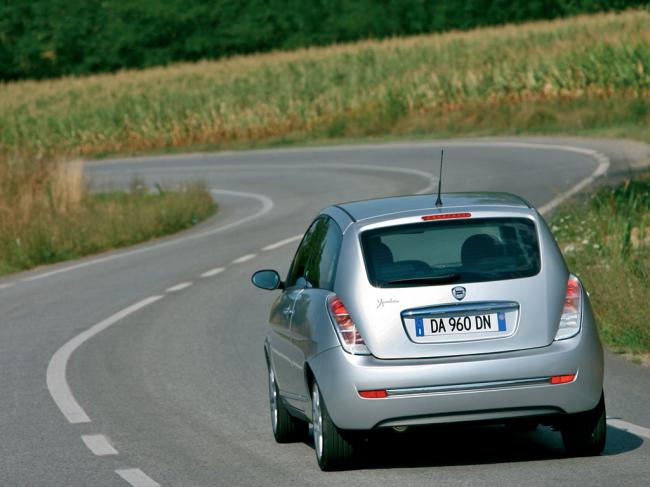 Exterieur_Lancia-Ypsilon_2