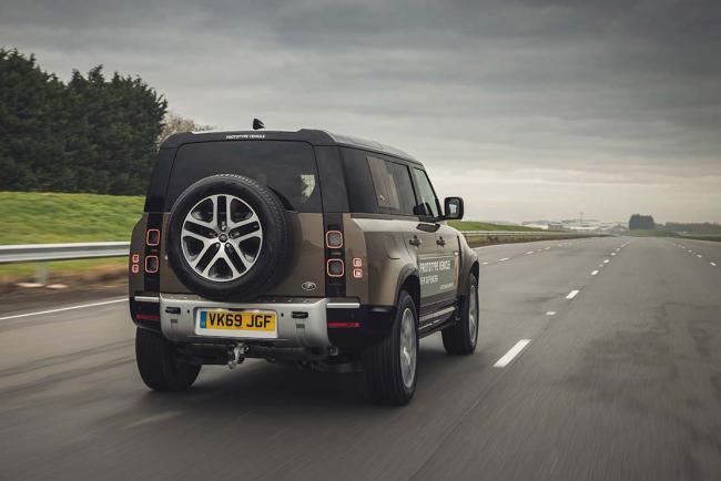 Essai nouveau Defender : un gros bloc d'aluminium, fait pour passer partout !