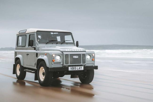 Exterieur_defender-works-v8-islay-edition-l-oeuvre-de-land-rover-classic_4