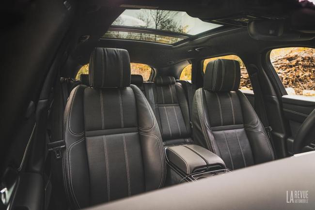 Interieur_range-rover-velar-phev-my2022-essai_3