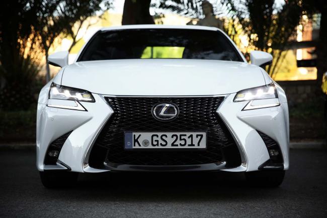 Exterieur_Lexus-GS-450h_11