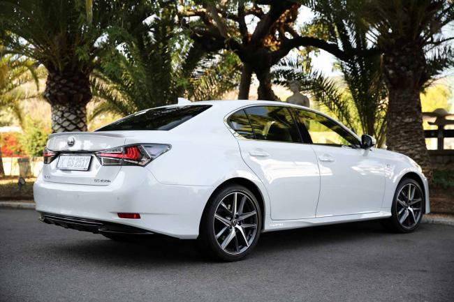 Exterieur_Lexus-GS-450h_25