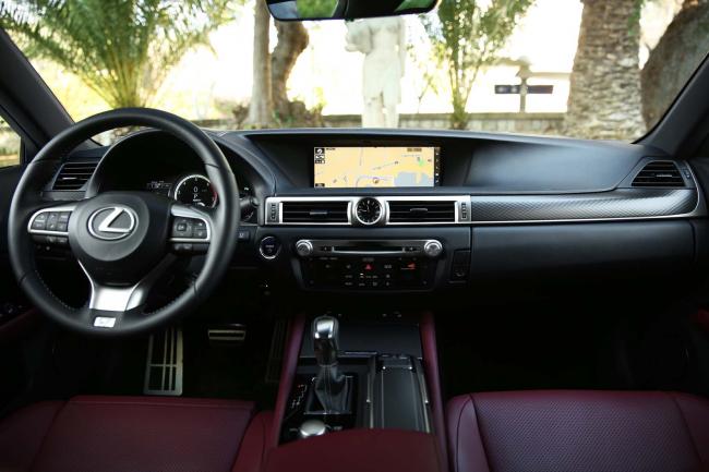 Interieur_Lexus-GS-450h_31