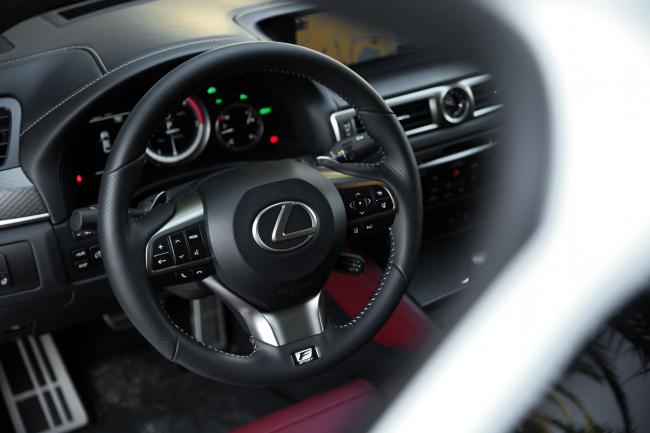 Interieur_Lexus-GS-450h_28