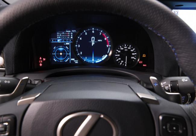 Interieur_Lexus-GS-F-2015_9