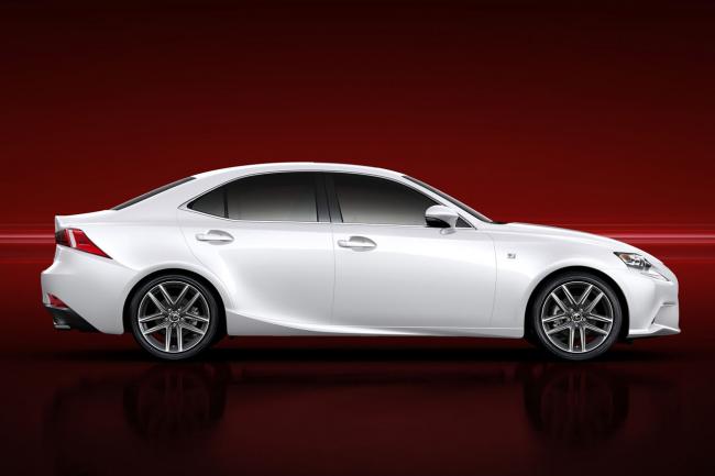 Exterieur_Lexus-IS-2013_3