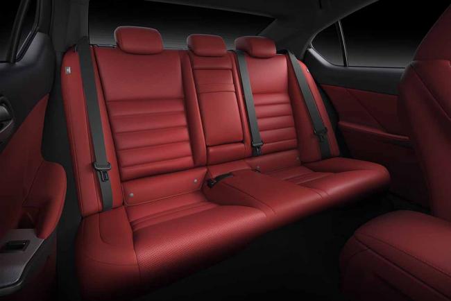 Interieur_lexus-is-annee-2021_2