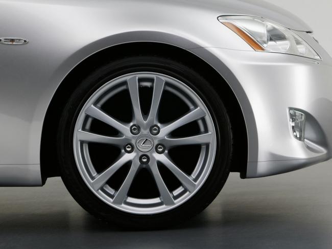 Exterieur_Lexus-IS_0