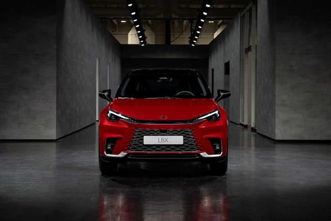 Exterieur_lexus-lbx-les-photos-du-suv-urbain-hybride_36