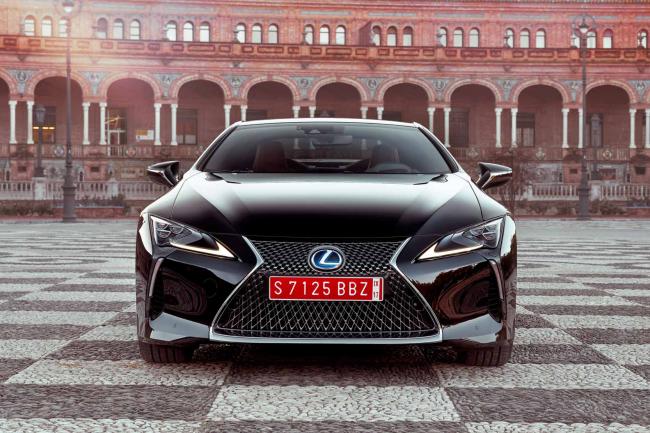 Exterieur_Lexus-LC500h-2017_13