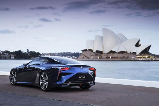 Exterieur_Lexus-LF-LC-Blue_11