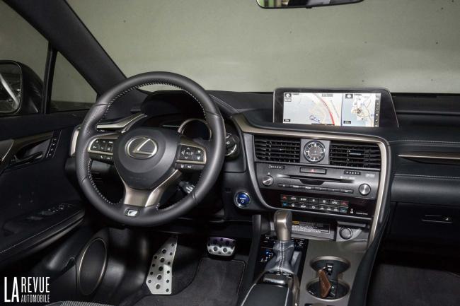 Interieur_Lexus-RX-450h-2015_38