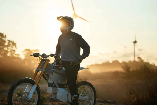 CAKE, le trublion électrique sur deux roues