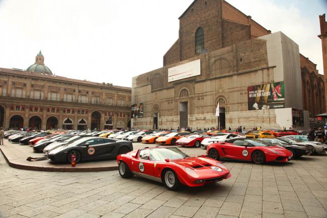 Exterieur_LifeStyle-Lamborghini-Grande-Giro-50th-Anniversario_0