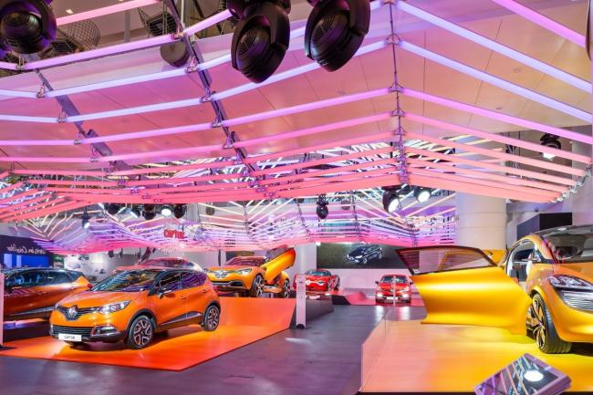 Exterieur_LifeStyle-Renault-Color-Manifesto-Atelier-Renault_10