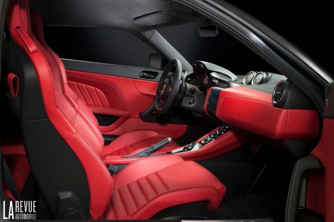 Interieur_Lotus-Evora-400_6