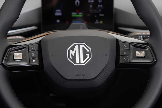 Interieur_mg4-luxury-la-compacte-100-electrique-a-l-essai_0