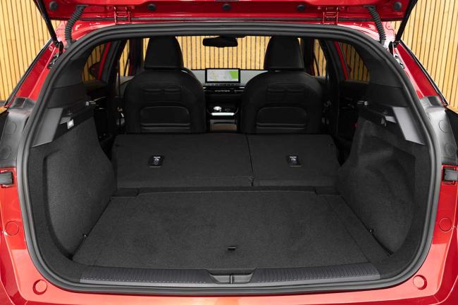 Interieur_mg4-luxury-la-compacte-100-electrique-a-l-essai_6