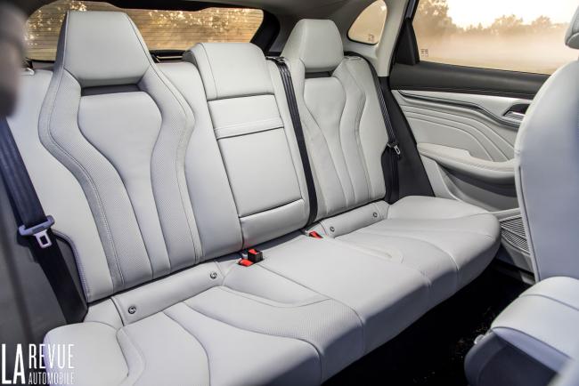 Interieur_mg-marvel-r-essai_8