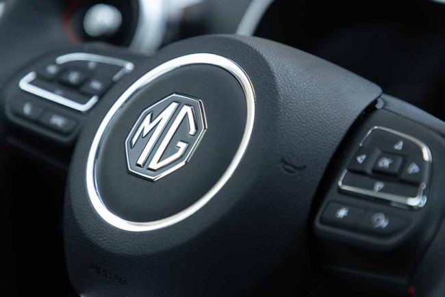 Interieur_mg-zs-ev-luxury-autonomie-etendue-70kwh-essai_3