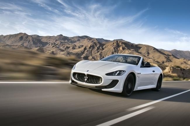 Exterieur_Maserati-GranCabrio-MC_1