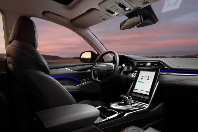 Maxus eUNIQ 6 : Qu'il reste là bas !