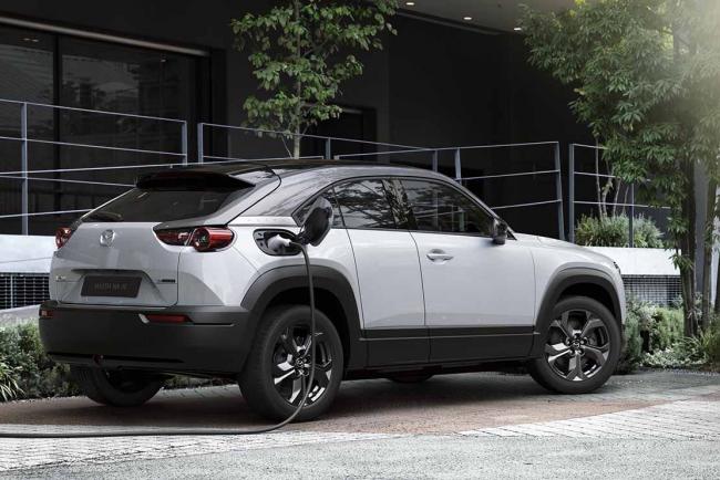 MAZDA cartonne, et se prépare à la voiture électrique avec la MX-30