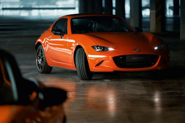 La Miata à 30 ans et le fête avec la Mazda MX-5 Racing Orange