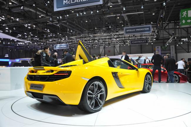 Exterieur_McLaren-12C-Spider-2013_2