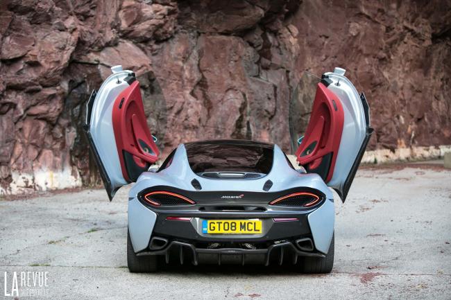 Exterieur_McLaren-570GT-2016_20