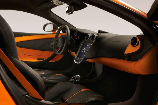 Interieur_McLaren-570S-Coupe_24