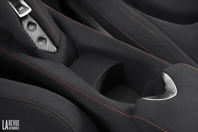 Interieur_McLaren-720S-Velocity-MSO_9