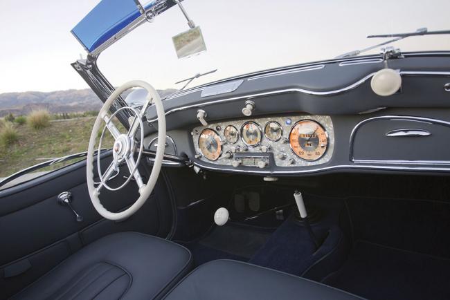 Interieur_Mercedes-540K-Special-Roadster-1939_27