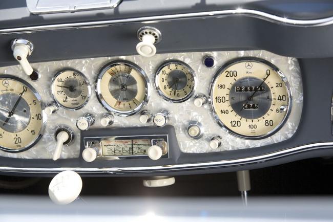 Interieur_Mercedes-540K-Special-Roadster-1939_29