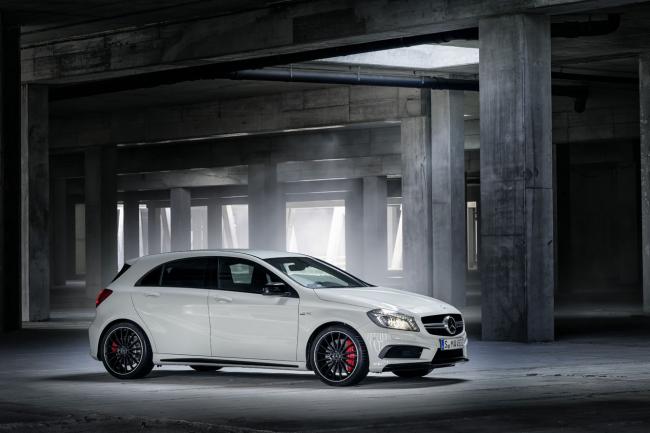 Exterieur_Mercedes-A-45-AMG_4