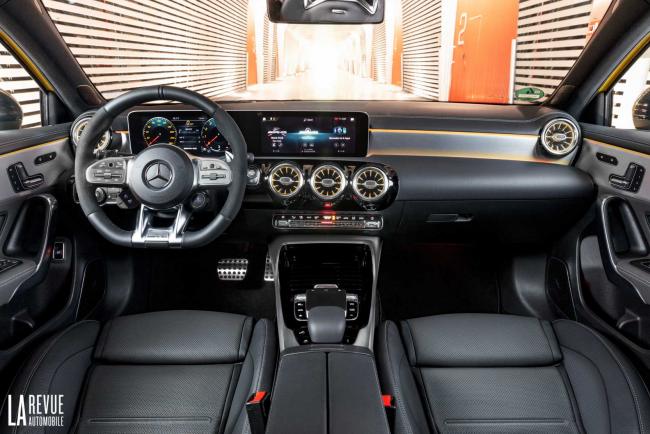 Interieur_Mercedes-AMG-A35_29