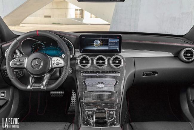 Interieur_Mercedes-AMG-C43-2018_26